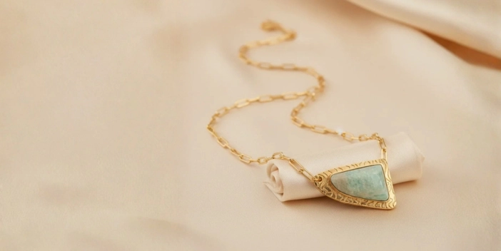 Collares