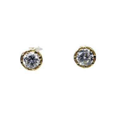 Pendientes GuasMetal: Oro Amarillo 18 kt, peso 1,6_gramosPiedra: Circonita, Medida_4x4_, talla Brillante, peso ____ctCierre: presión