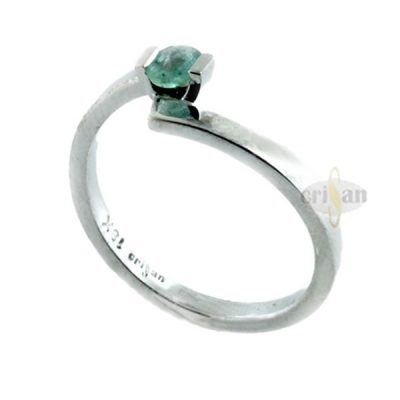 Anillo prometida con esmeralda, oro blanco 18 kt